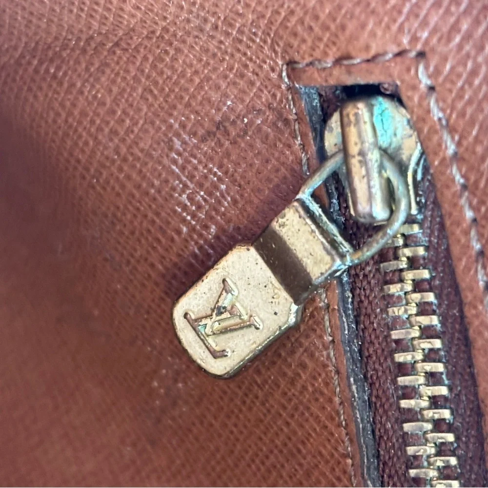 Louis Vuitton Monogram Canvas Toiletry Pouch with Tan Leather Trim - Picture 13 of 16